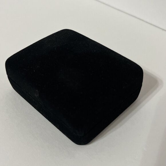 Disney Smiling Mickey Mouse Pin or Brooch With Crystals & Enameled - Picture 5 of 6